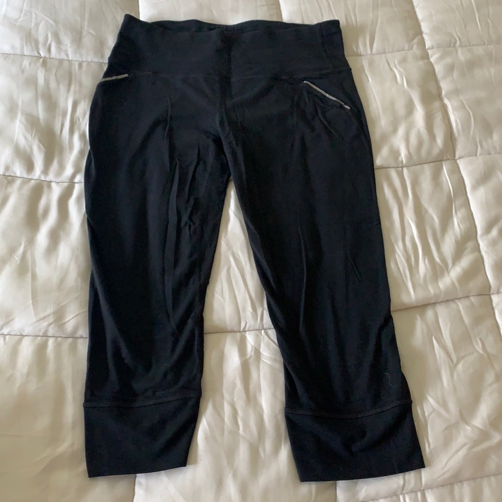 Athleta crop workout pants
